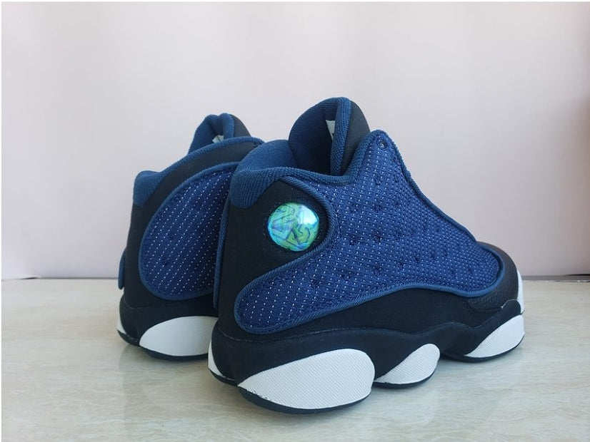 Les baskets Air Jordan 13 offrent un style emblématique et une performance exceptionnelle.
design distinctif .pas Cher. Moins cher.