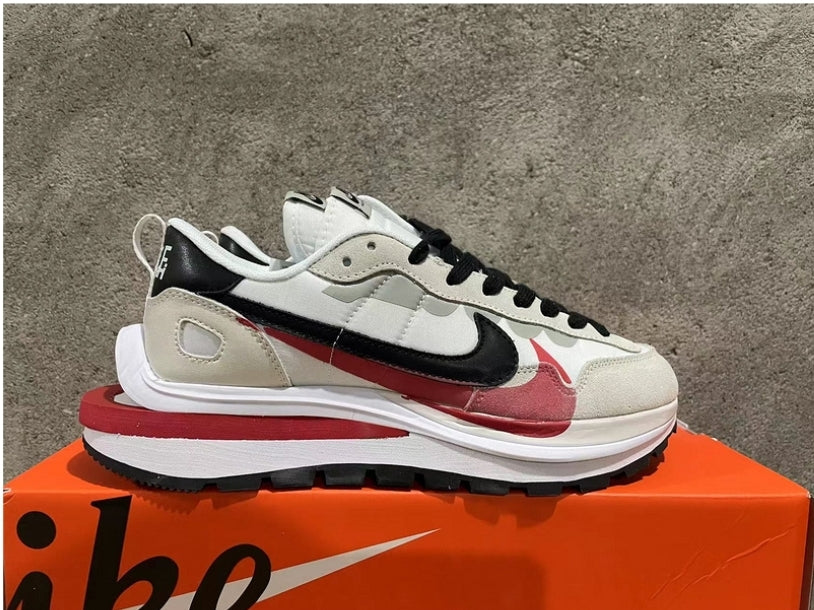 Les Baskets Nike LDWaffle x Sacai combinent style audacieux et innovation. Leur design surdimensionnées . Pas cher. Le moins cher.