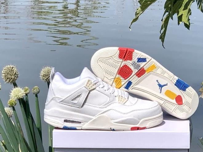 Les baskets Air Jordan 4 offrent un style iconique et une performance remarquable.
leur design distinctif pas cher. le moin cher.