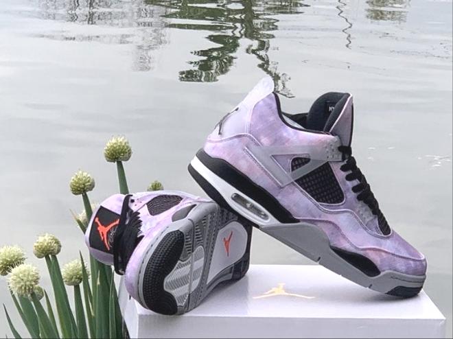 Les baskets Air Jordan 4 offrent un style iconique et une performance remarquable.
leur design distinctif pas cher. le moin cher.