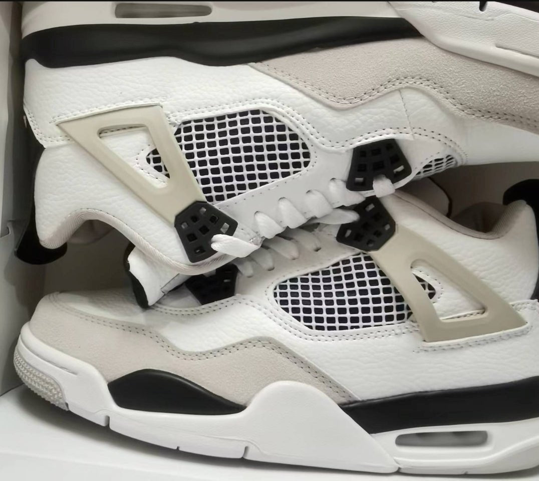 Les baskets Air Jordan 4 offrent un style iconique et une performance remarquable.
leur design distinctif pas cher. le moin cher.