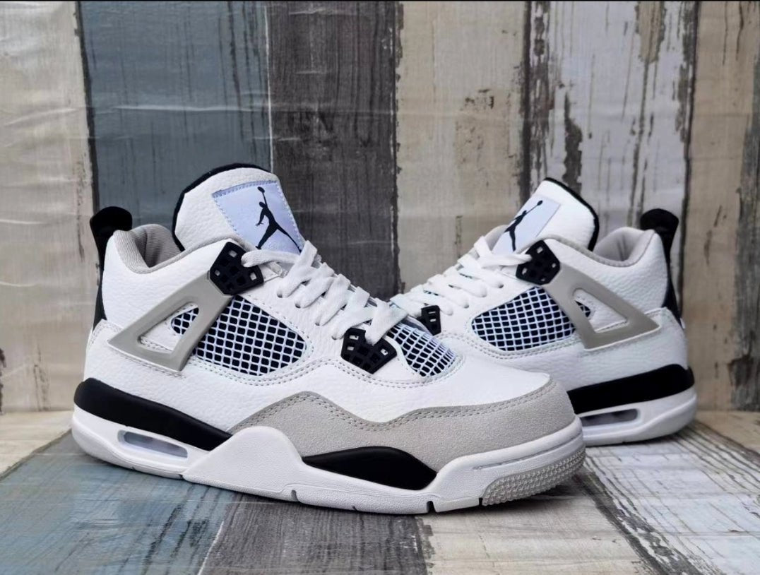 Les baskets Air Jordan 4 offrent un style iconique et une performance remarquable.
leur design distinctif pas cher. le moin cher.