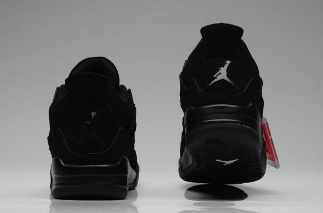 Les baskets Air Jordan 4 offrent un style iconique et une performance remarquable.
leur design distinctif pas cher. le moin cher.