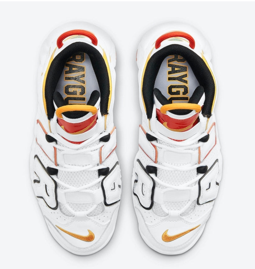 Les baskets Nike Air Uptempo combinent style audacieux et innovation. Leur design emblématique et leurs lettres surdimensionnées . Pas cher. Le moins cher.