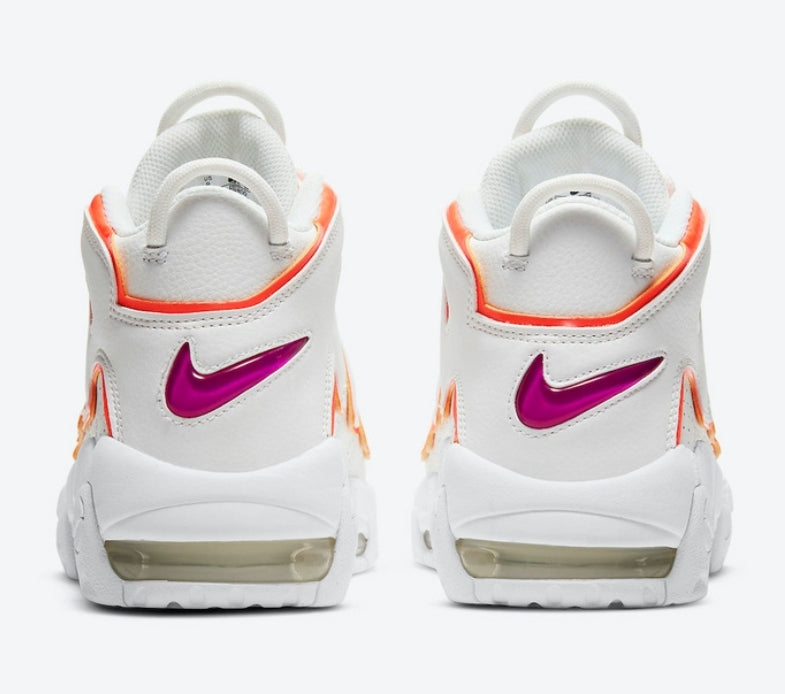 Les baskets Nike Air Uptempo combinent style audacieux et innovation. Leur design emblématique et leurs lettres surdimensionnées . Pas cher. Le moins cher.