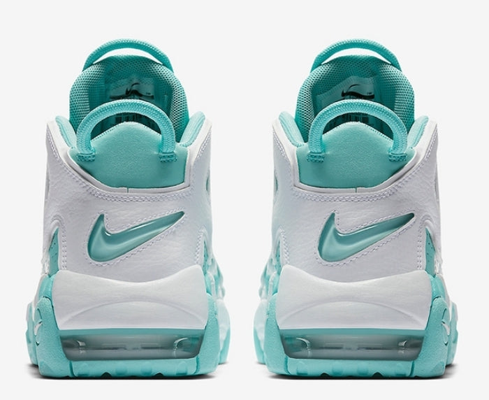 Les baskets Nike Air Uptempo combinent style audacieux et innovation. Leur design emblématique et leurs lettres surdimensionnées . Pas cher. Le moins cher.