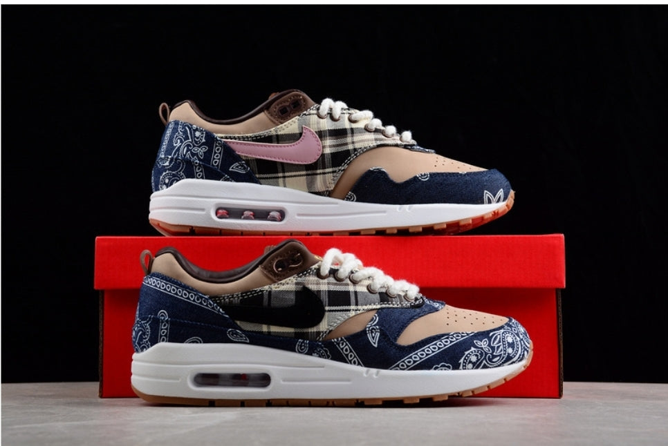 Les baskets Nike Air Max 1 sont iconiques pour leur style emblématique.retro incontournable pas cher. Le moins cher