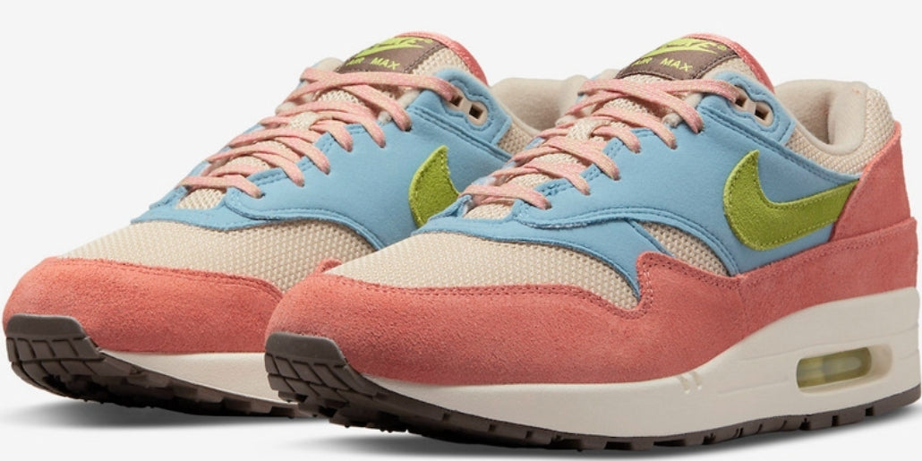 Les baskets Nike Air Max 1 sont iconiques pour leur style emblématique.retro incontournable pas cher. Le moins cher.exceptionnel