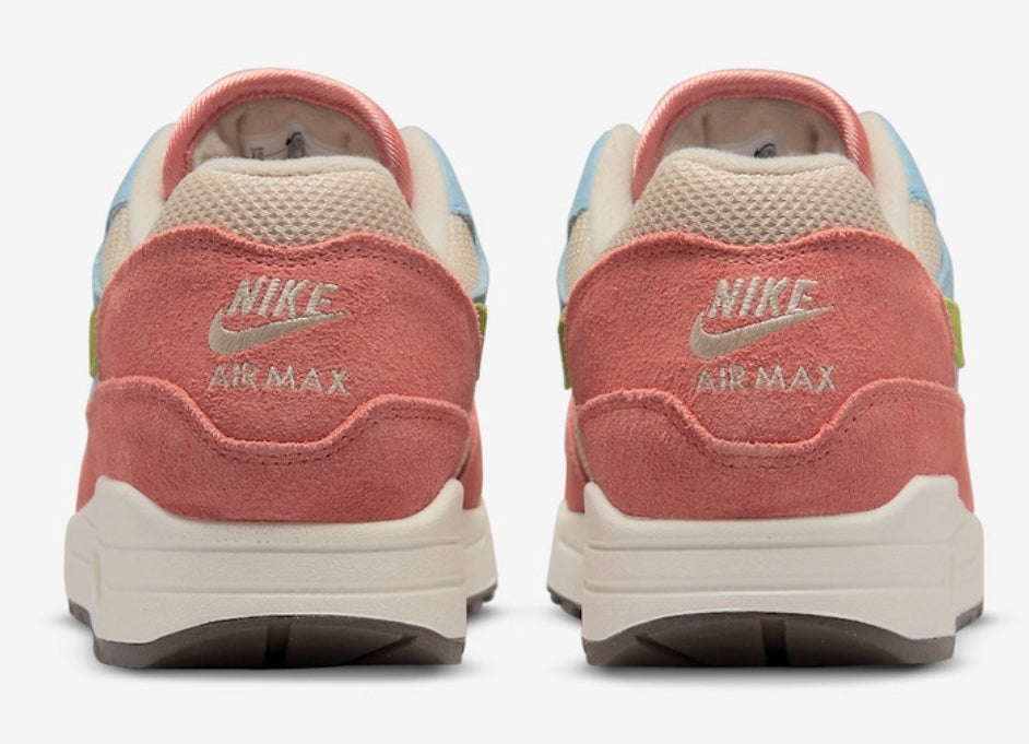 Les baskets Nike Air Max 1 sont iconiques pour leur style emblématique.retro incontournable pas cher. Le moins cher.exceptionnel