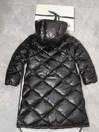 Les doudounes manteau Moncler Femme, ainsi que les Moncler Femme, incarnent un style et un raffinement incomparables.