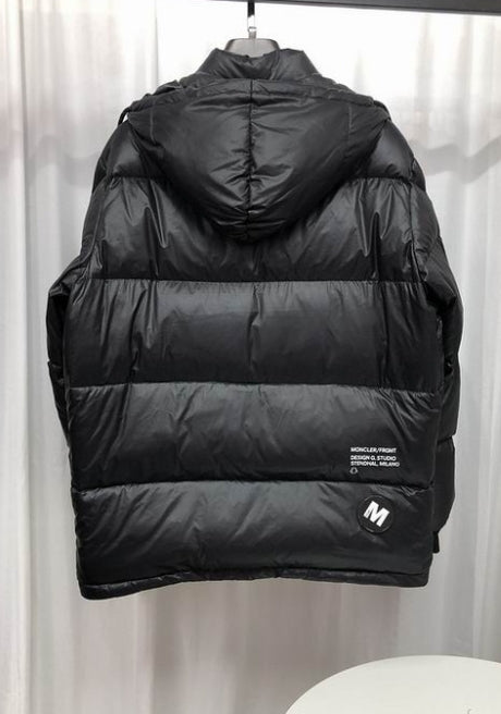 Les doudounes manteau Moncler Femme, ainsi que les Moncler Femme, incarnent un style et un raffinement incomparables.