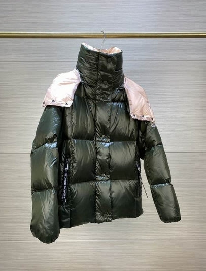 Les doudounes manteau Moncler Femme, ainsi que les Moncler Femme, incarnent un style et un raffinement incomparables.
