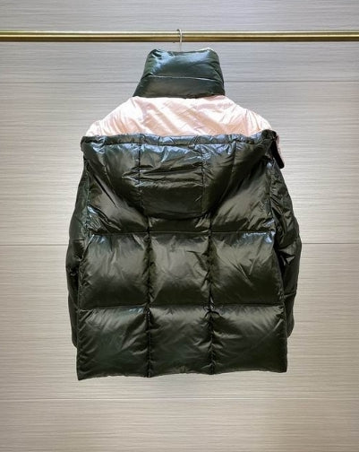 Les doudounes manteau Moncler Femme, ainsi que les Moncler Femme, incarnent un style et un raffinement incomparables.
