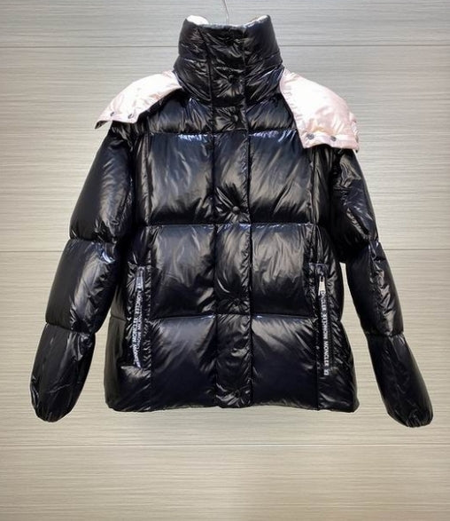 Les doudounes manteau Moncler Femme, ainsi que les Moncler Femme, incarnent un style et un raffinement incomparables.