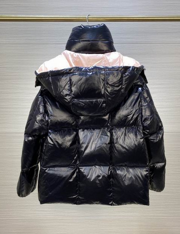 Les doudounes manteau Moncler Femme, ainsi que les Moncler Femme, incarnent un style et un raffinement incomparables.