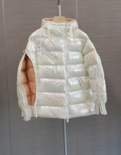 Les doudounes manteau Moncler Femme, ainsi que les Moncler Femme, incarnent un style et un raffinement incomparables.