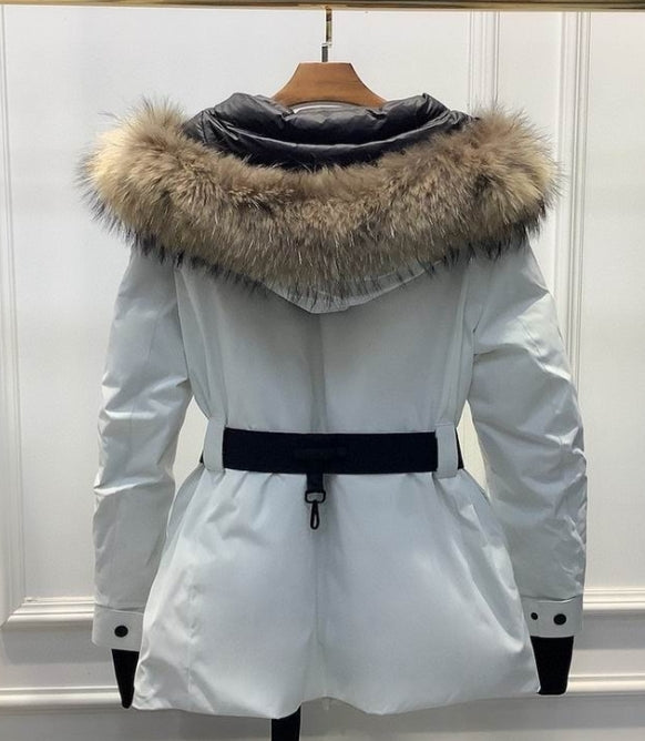 Les doudounes manteau Moncler Femme, ainsi que les Moncler Femme, incarnent un style et un raffinement incomparables.
