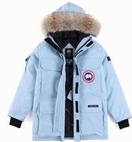 Résultat de l'évolution emblématique de la marque Canada G00se Femme, la Doudoune Canada G00se Femme est un témoignage de l'engagement de Canada G00se à combiner style,