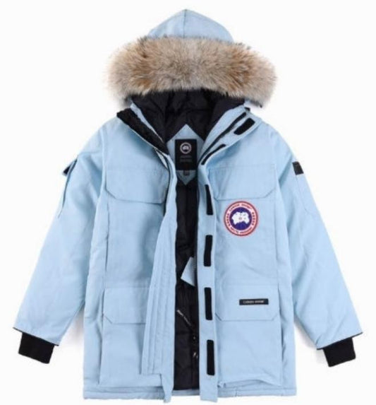 Résultat de l'évolution emblématique de la marque Canada G00se Femme, la Doudoune Canada G00se Femme est un témoignage de l'engagement de Canada G00se à combiner style,