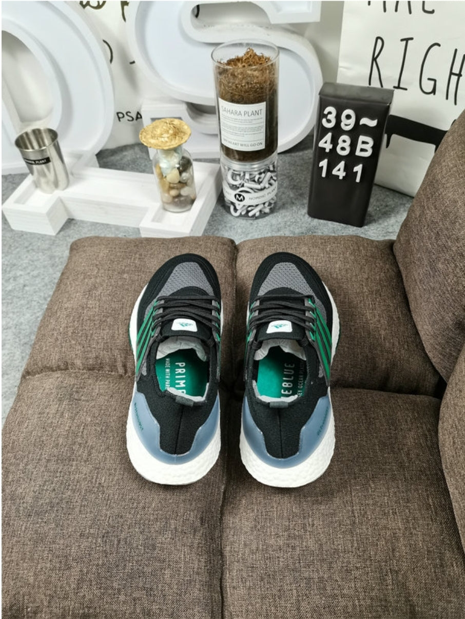 Les baskets Adidas UltraBoost 21 allient performance révolutionnaire et style incomparable.incontournable exceptionnel inoubliable.