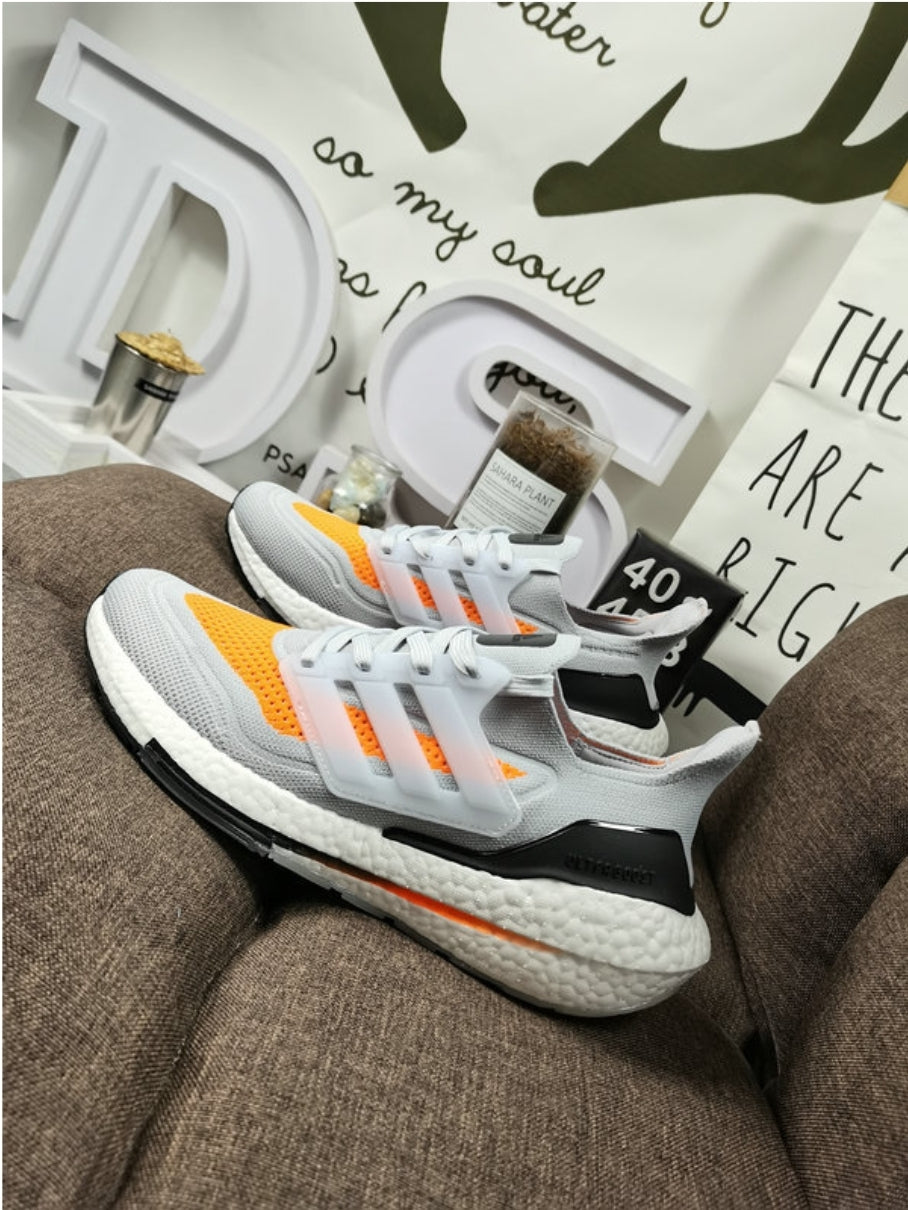 Les baskets Adidas UltraBoost 21 allient performance révolutionnaire et style incomparable.incontournable exceptionnel inoubliable.