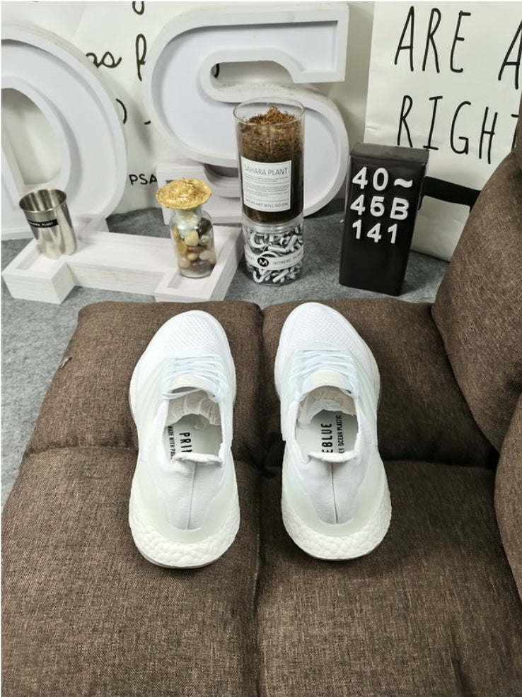 Les baskets Adidas UltraBoost 21 allient performance révolutionnaire et style incomparable.incontournable exceptionnel inoubliable.