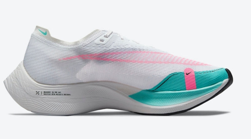 Les baskets Nike Air Zoom combinent style et performance, offrant une expérience unique. Leur design élégant. Pas cher. Le moins Cher.