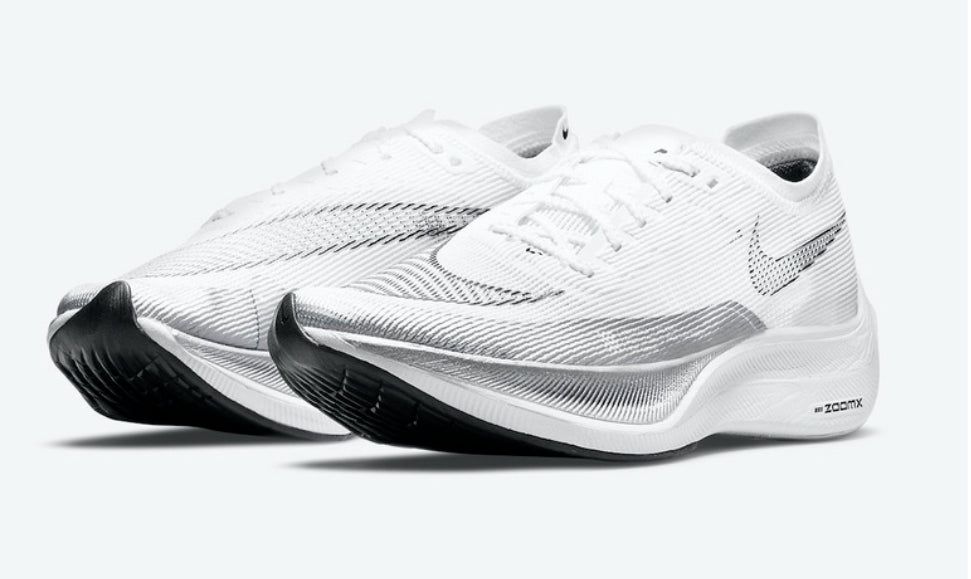 Les baskets Nike Air Zoom combinent style et performance, offrant une expérience unique. Leur design élégant. Pas cher. Le moins Cher.