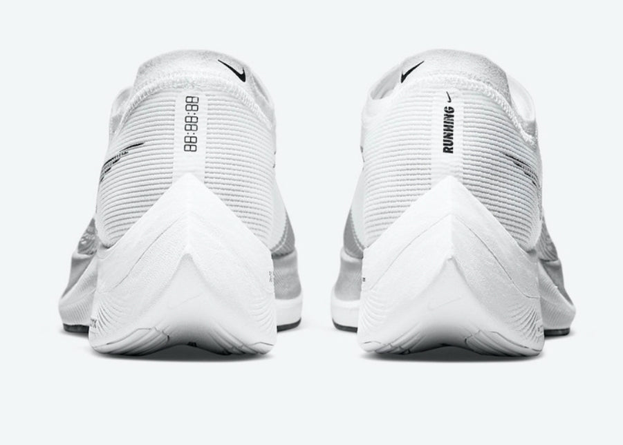 Les baskets Nike Air Zoom combinent style et performance, offrant une expérience unique. Leur design élégant. Pas cher. Le moins Cher.