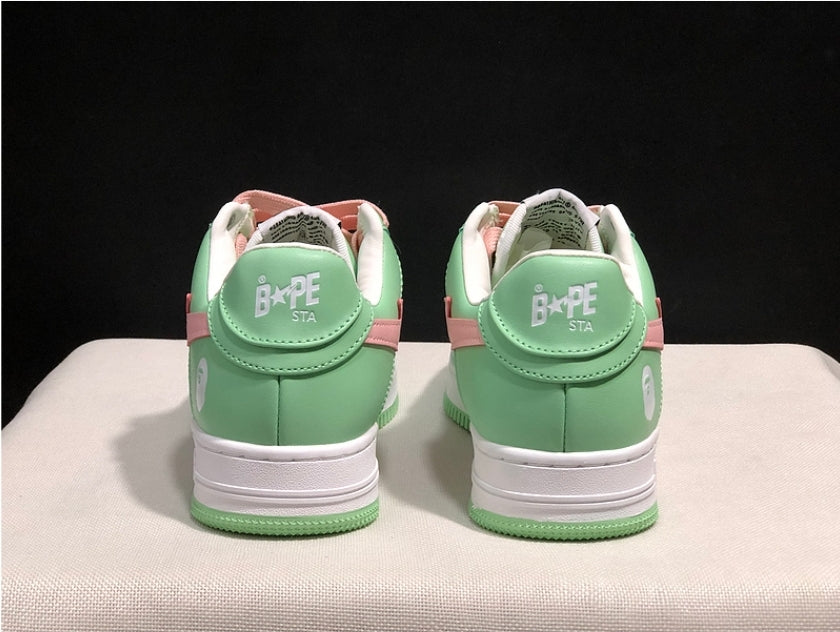 Les baskets sneakers Bape Sta incarnent un style emblématique et une tendance urbaine audacieuse.leur design distinctif.pas cher.le moins cher.