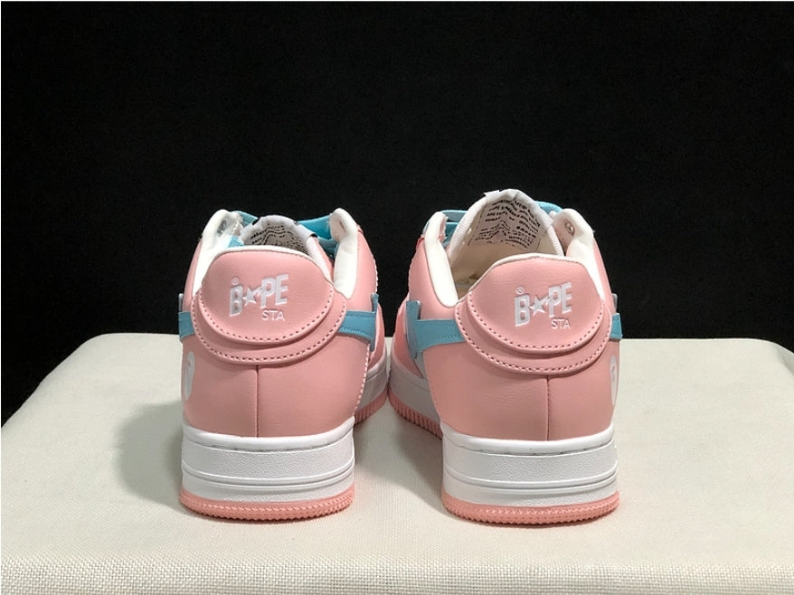 Les baskets sneakers Bape Sta incarnent un style emblématique et une tendance urbaine audacieuse.leur design distinctif.pas cher.le moins cher.