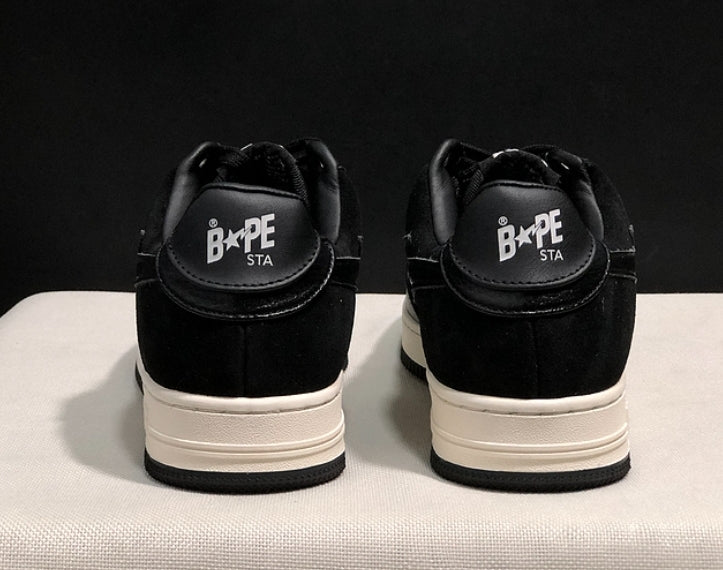Les baskets sneakers Bape Sta incarnent un style emblématique et une tendance urbaine audacieuse.leur design distinctif.pas cher.le moins cher.