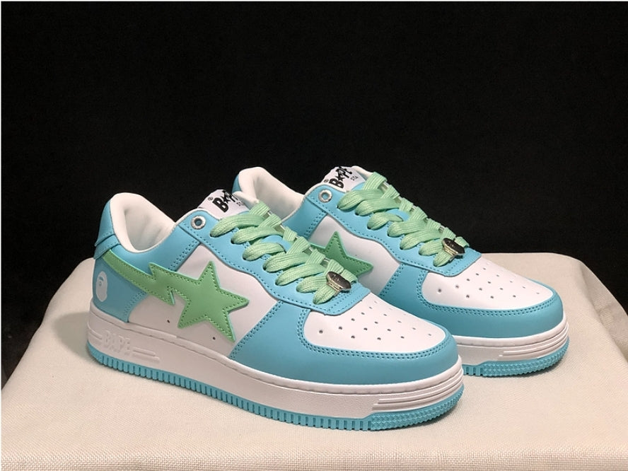 Les baskets sneakers Bape Sta incarnent un style emblématique et une tendance urbaine audacieuse.leur design distinctif.pas cher.le moins cher.