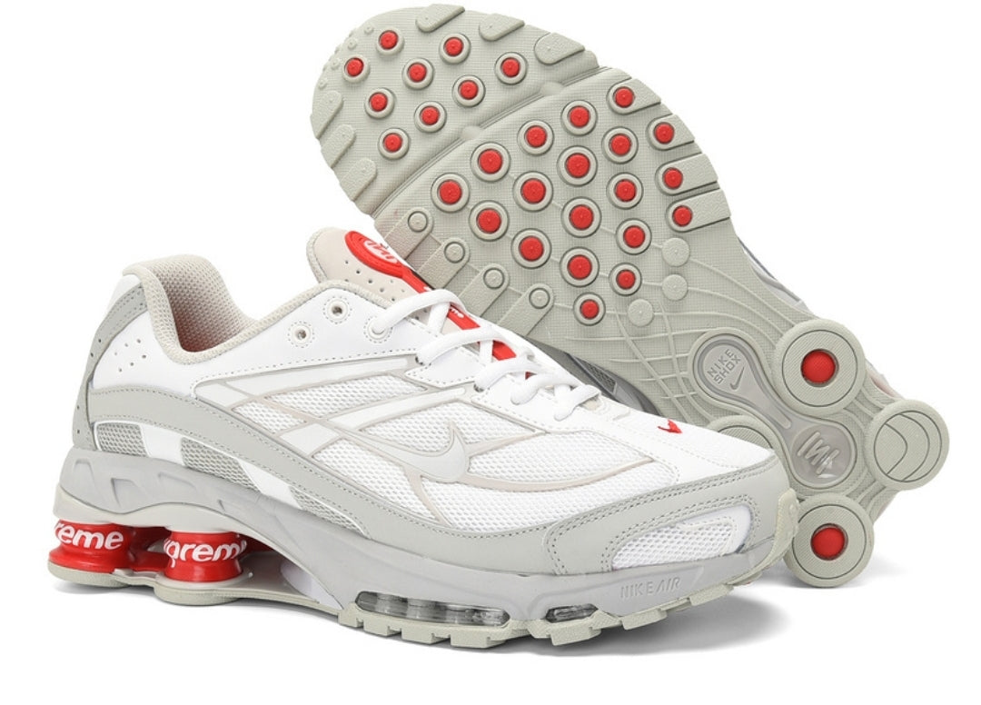 Les baskets Nike Shox Ride 2 Supreme X allient style audacieux et performance exceptionnelle. Pas cher. Le moins cher. Design sauvage