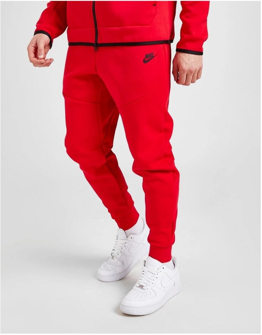 Les ensembles survêtement Nike combinent performance et style de manière exemplaire. Leur design dynamique.pas cher.le moins cher.