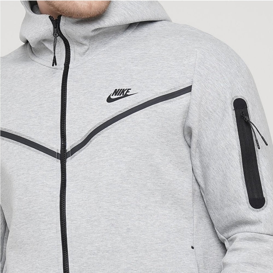 Les ensembles survêtement Nike combinent performance et style de manière exemplaire. Leur design dynamique.pas cher.le moins cher.