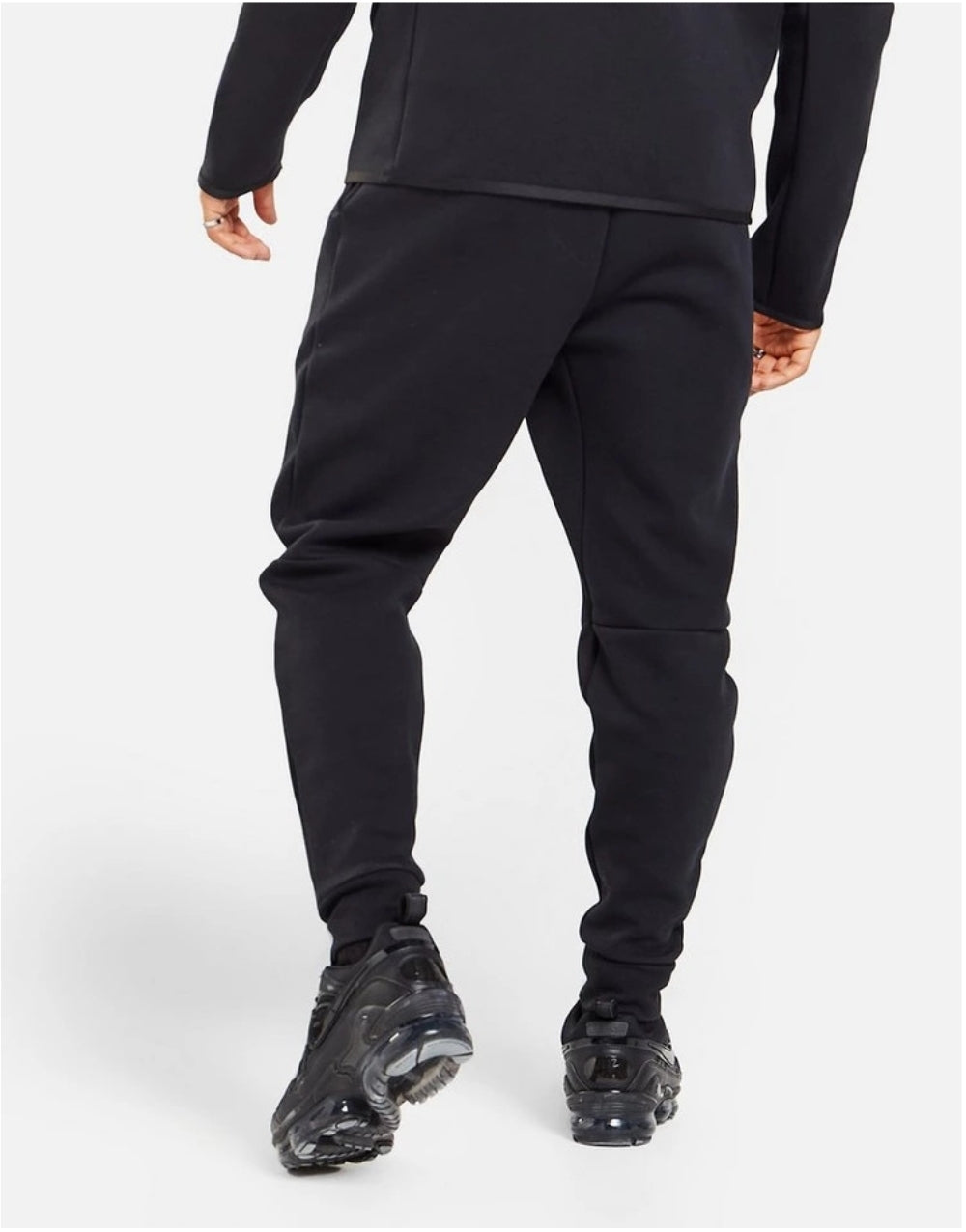 Les ensembles survêtement Nike combinent performance et style de manière exemplaire. Leur design dynamique.pas cher.le moins cher.
