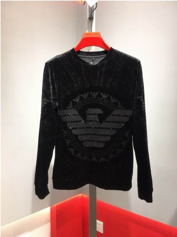 Les sweats Armani combinent élégance et confort. Leur design sophistiqué et leurs matériaux premium. Pas cher.le moins cher.