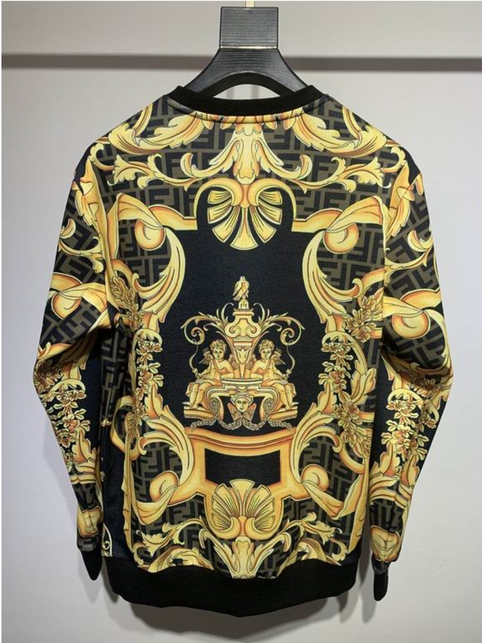 Le sweat Versace allie performance et style.