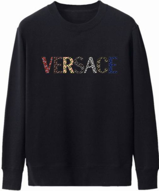 Le sweat Versace allie performance et style.