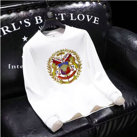 Le sweat Versace allie performance et style.