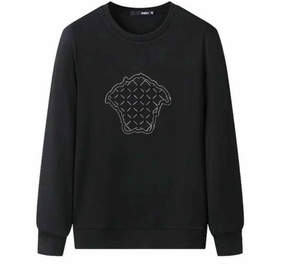 Les sweats Versace allient performance et style. Leur design audacieux et leur qualité exceptionnelle.pas cher. Le moins cher.