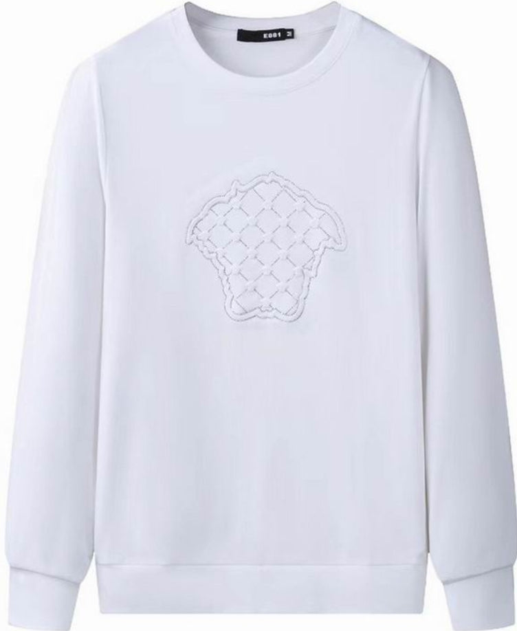Le sweat Versace allie performance et style.