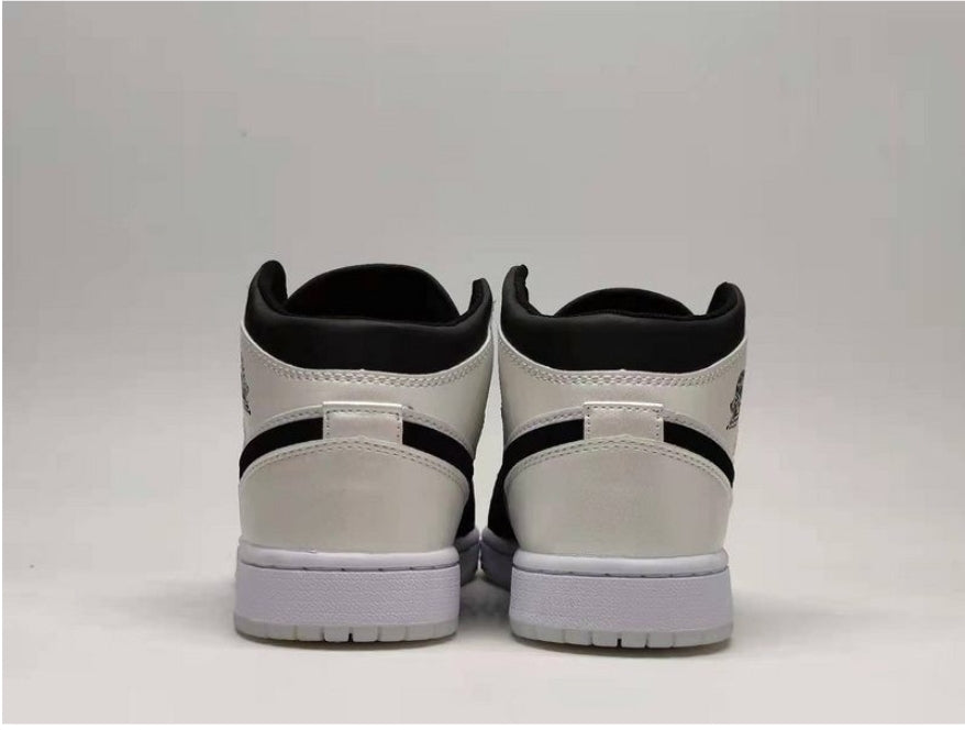 Les baskets Air Jordan 1 offrent un style iconique et une performance légendaire.
leur design emblématique .pas cher. Le moins cher.