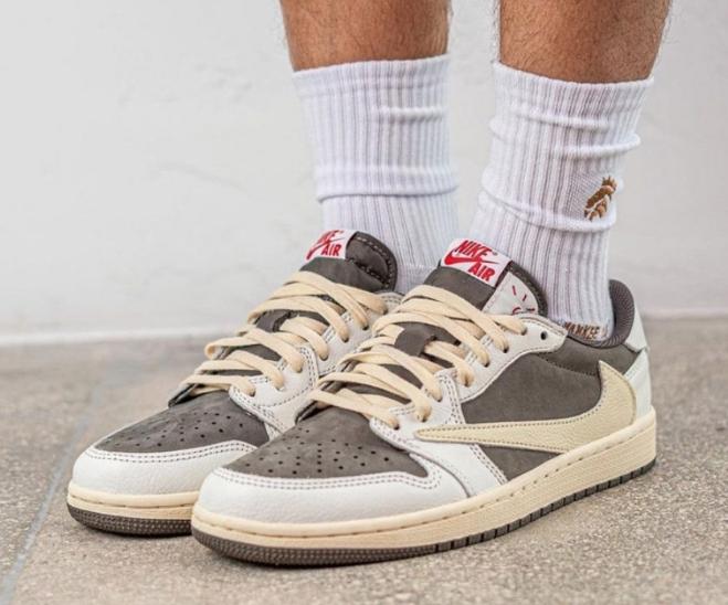 Les baskets Air Jordan 1 offrent un style iconique et une performance légendaire.
leur design emblématique .pas cher. Le moins cher.