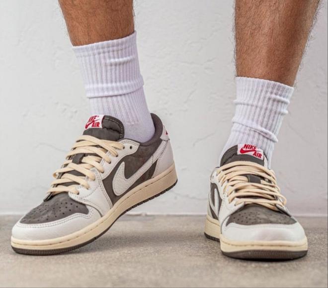 Les baskets Air Jordan 1 offrent un style iconique et une performance légendaire.
leur design emblématique .pas cher. Le moins cher.
