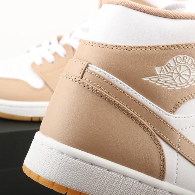 Les baskets Air Jordan 1 offrent un style iconique et une performance légendaire.
leur design emblématique .pas cher. Le moins cher.
