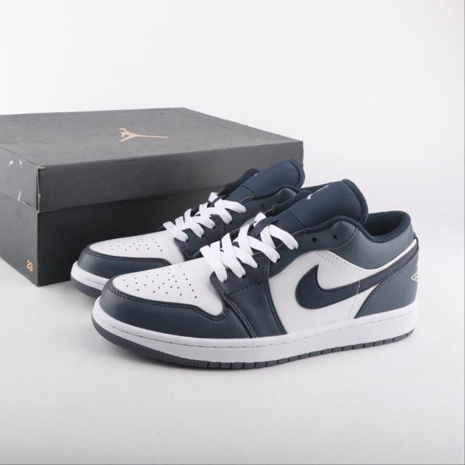 Les baskets Air Jordan 1 offrent un style iconique et une performance légendaire.
leur design emblématique .pas cher. Le moins cher.