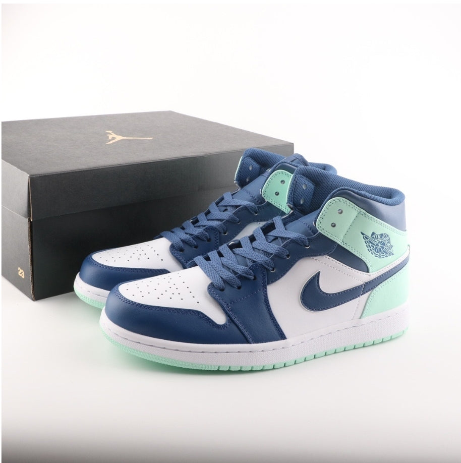 Les baskets Air Jordan 1 offrent un style iconique et une performance légendaire.
 leur design emblématique .pas cher. Le moins cher.