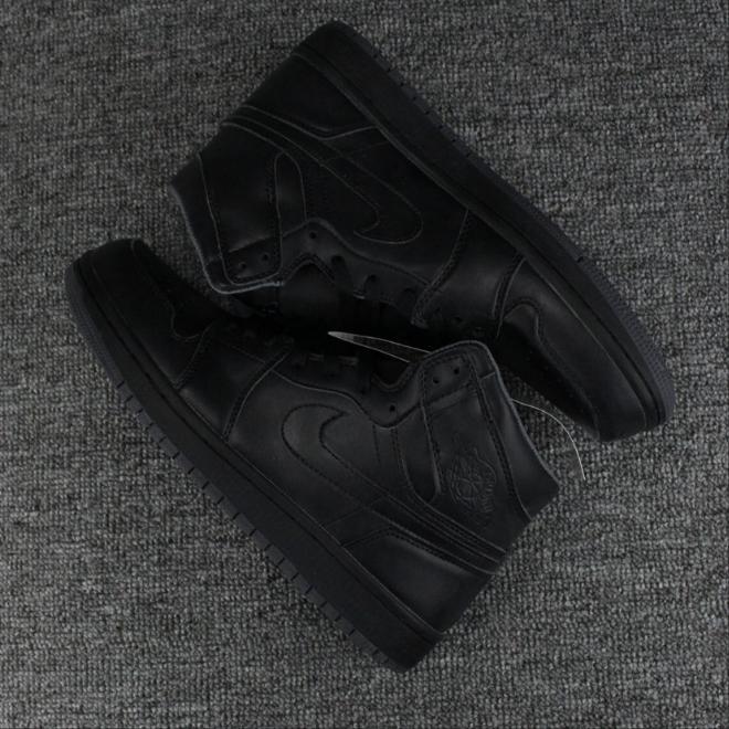 Les baskets Air Jordan 1 offrent un style iconique et une performance légendaire.
 leur design emblématique .pas cher. Le moins cher.